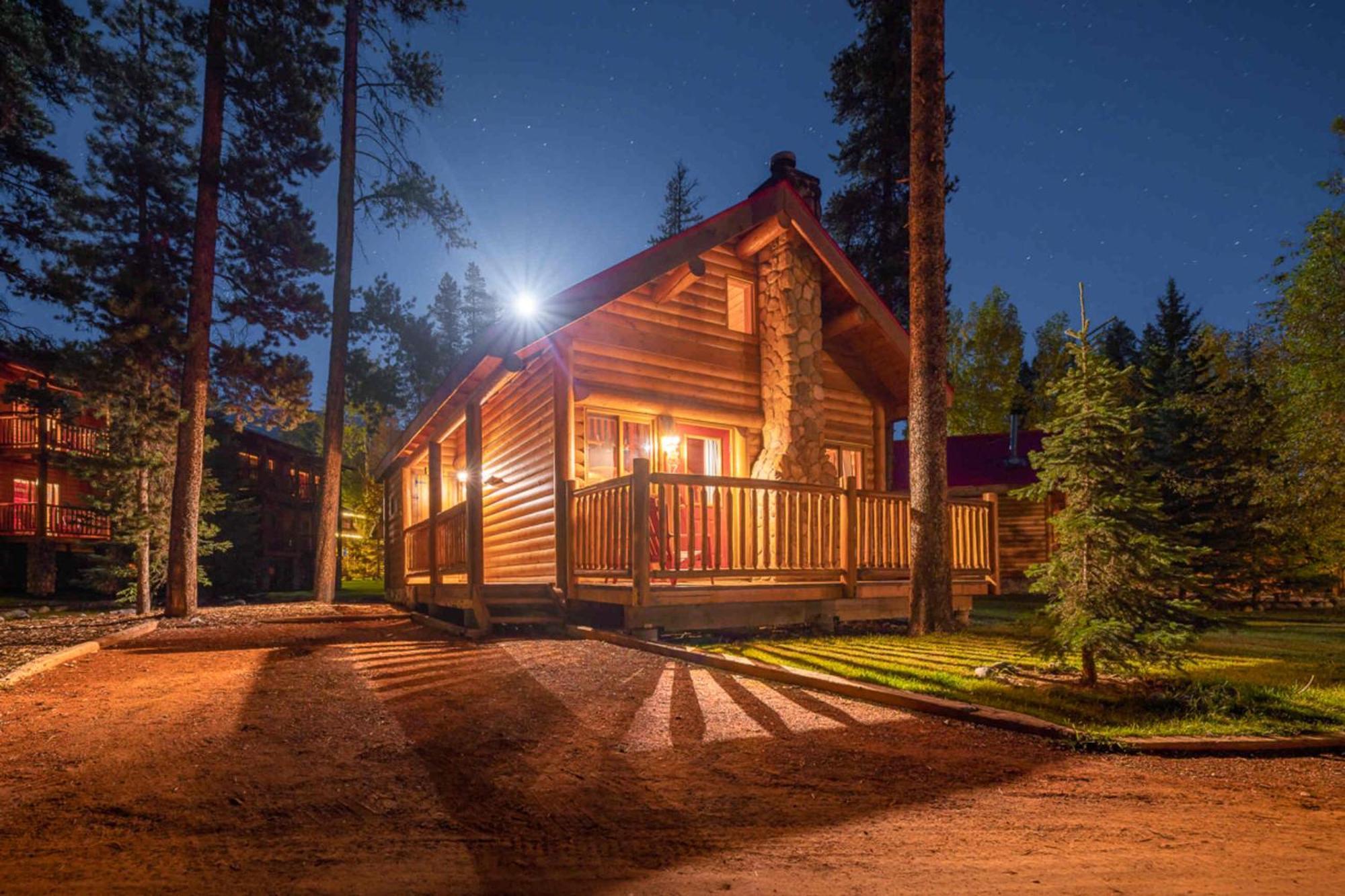 Baker Creek By Basecamp Hotel Lake Louise Ngoại thất bức ảnh